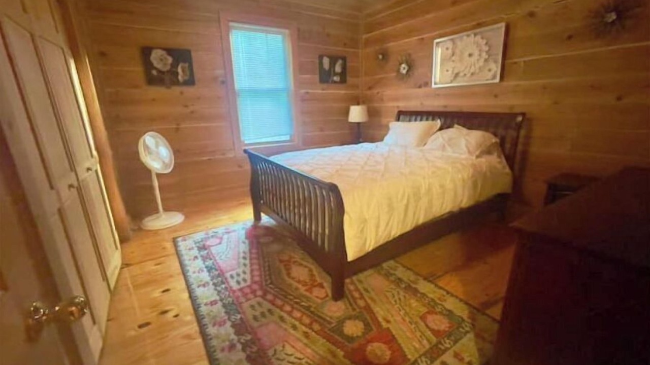 Photo of Bedroom in Sunset