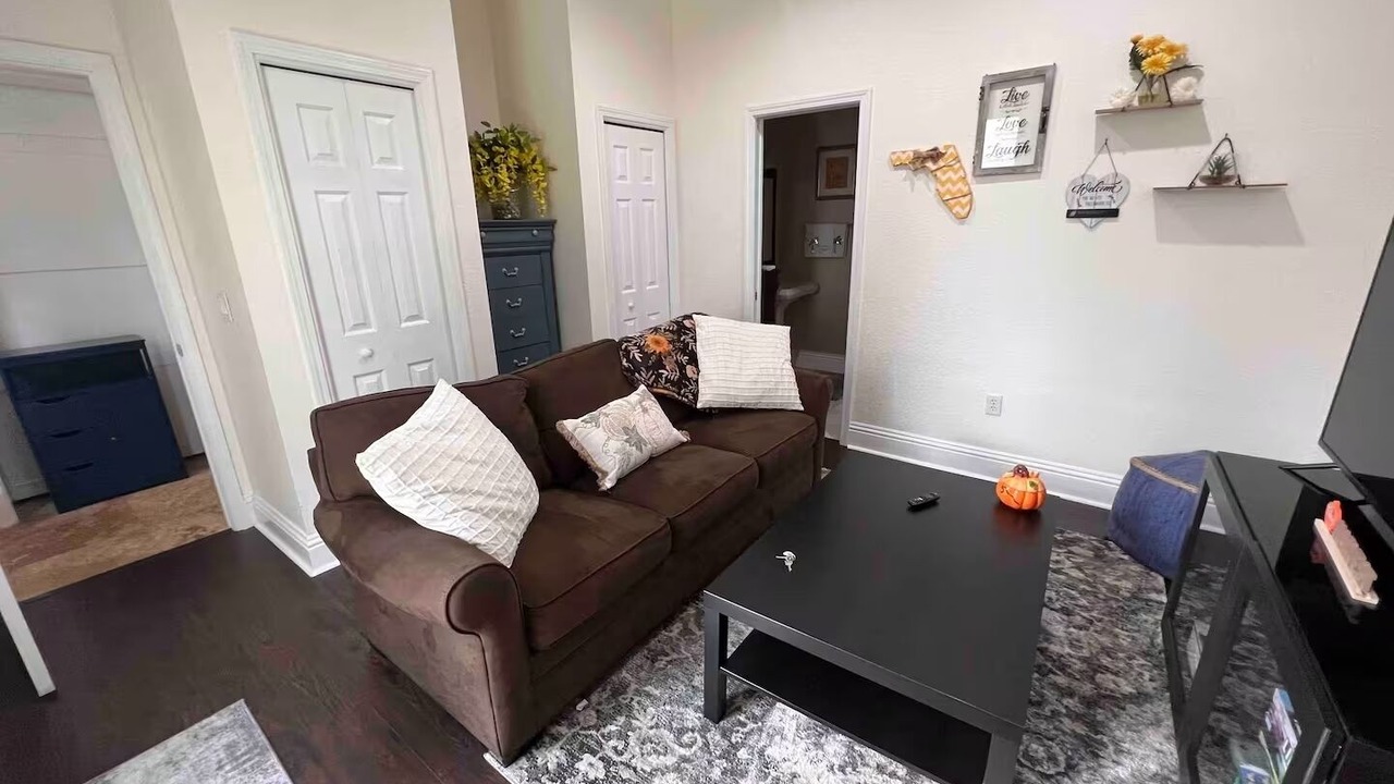 Photo of Livingroom in Plant City