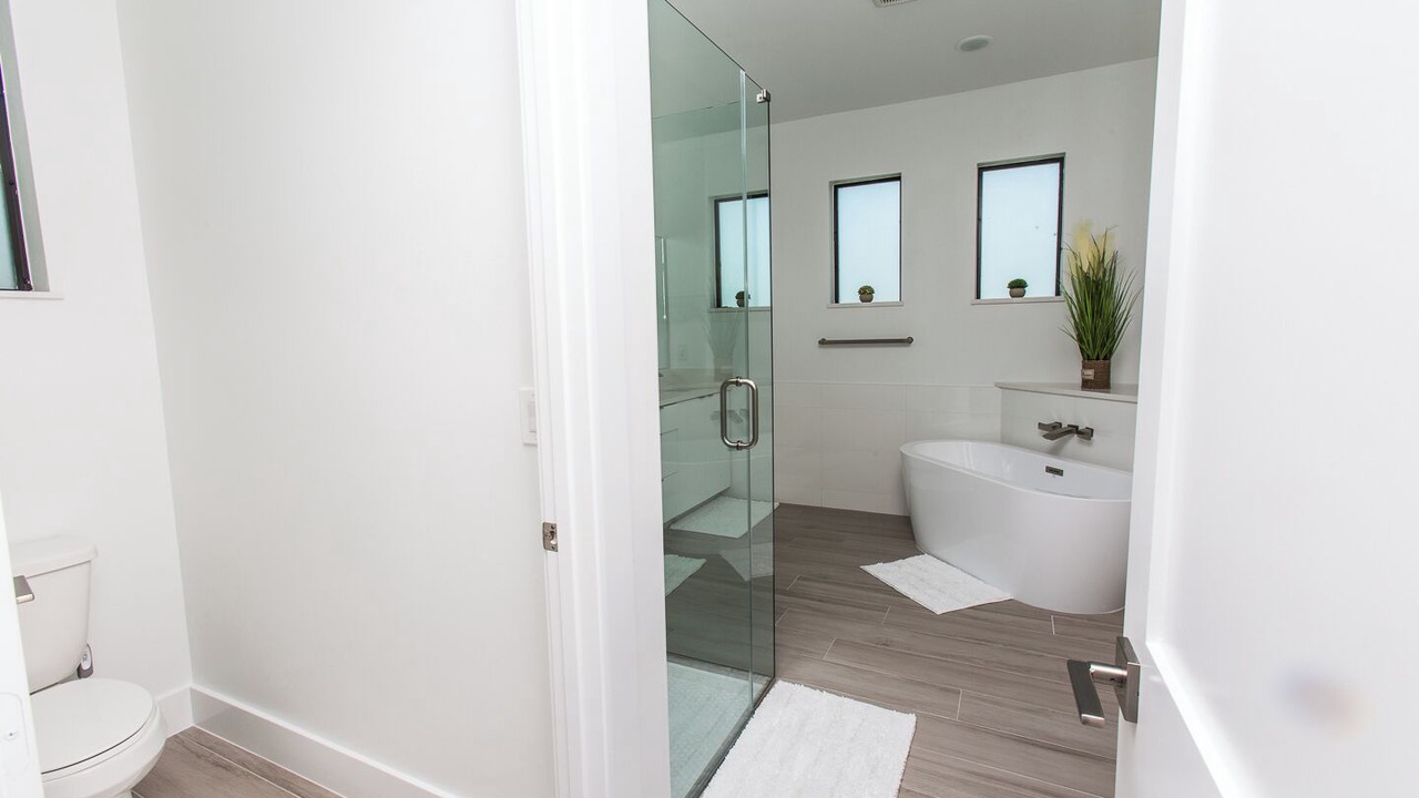Photo of Bathroom in Mariner