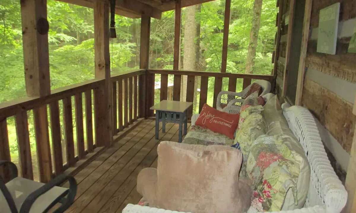 Photo of Livingroom in Robbinsville