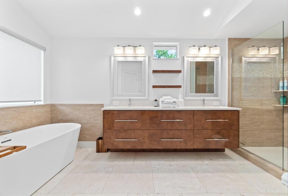 Photo of Bathroom in Palm River Estates