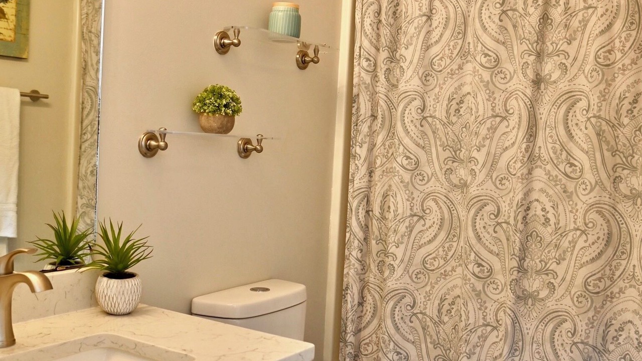 Photo of Bathroom in Seneca