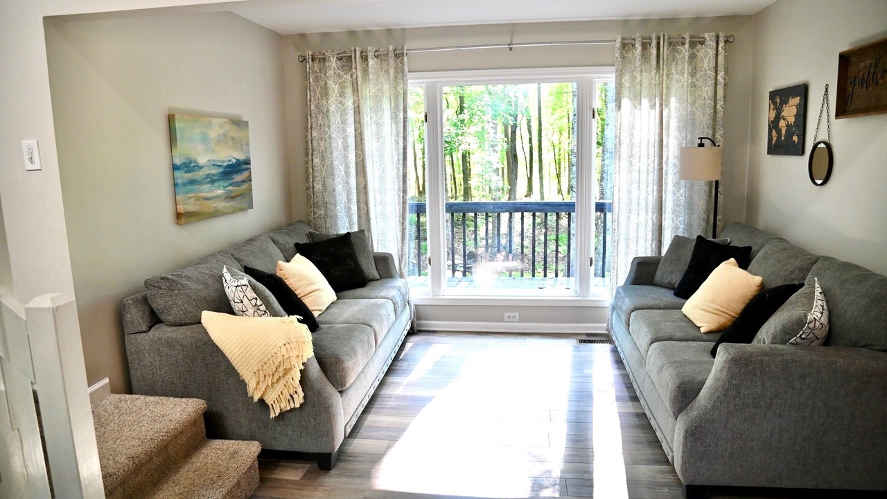 Photo of Livingroom in Seneca