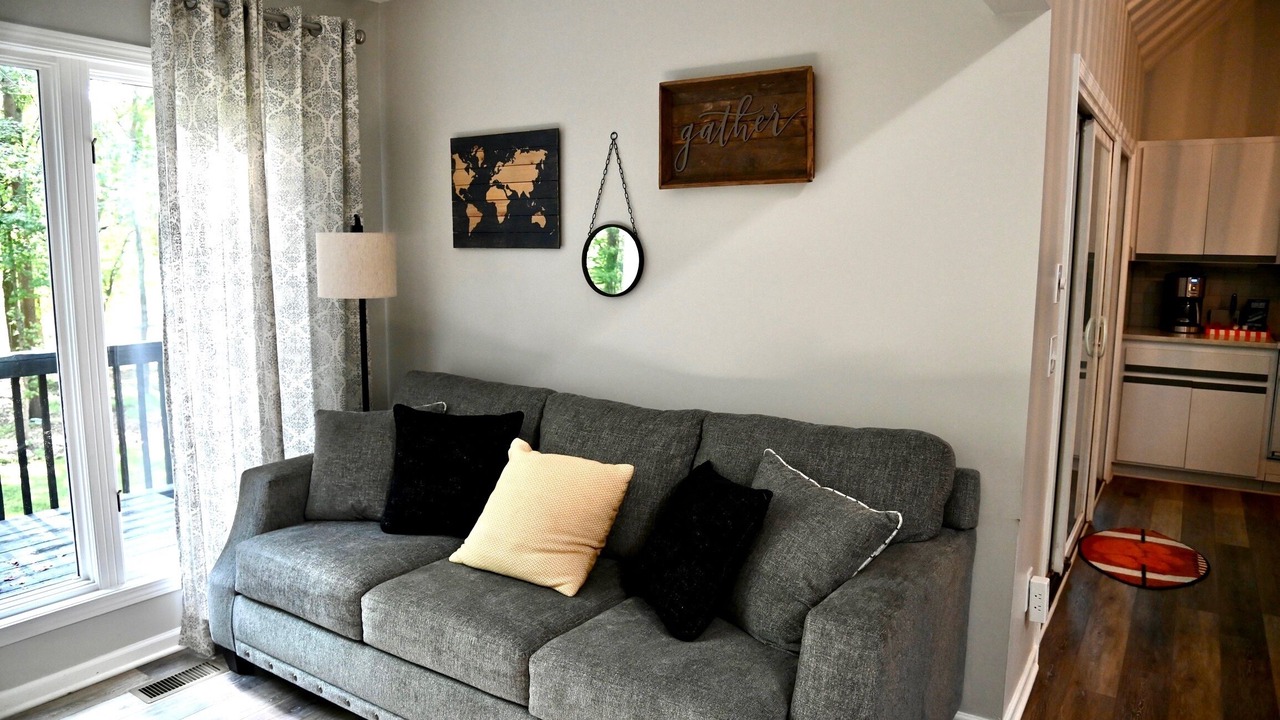 Photo of Livingroom in Seneca
