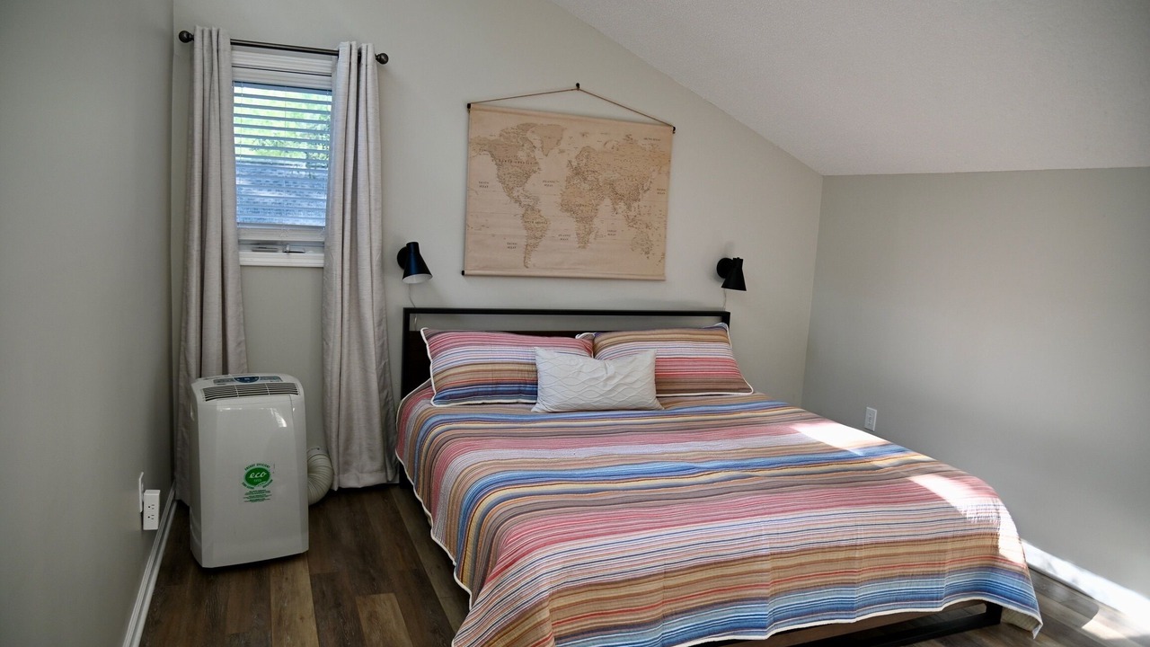 Photo of Bedroom in Seneca