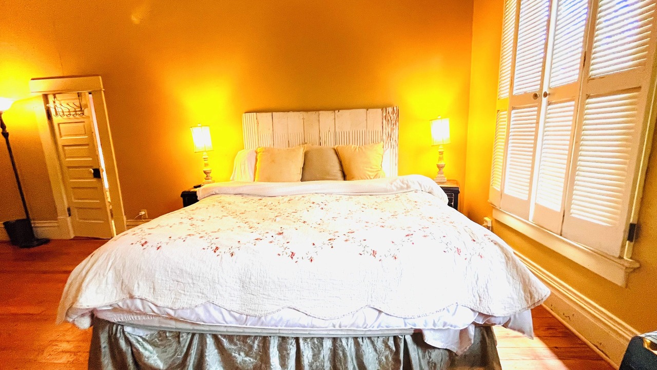 Photo of Bedroom in Anderson County