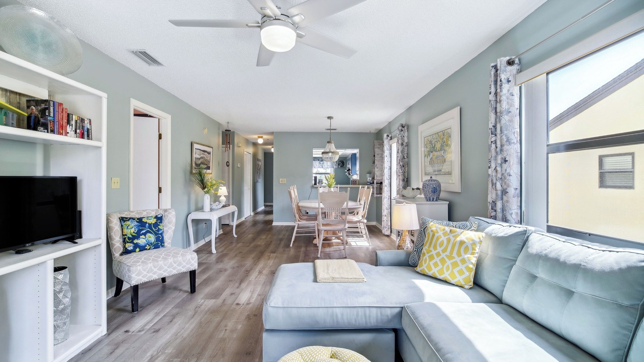 Photo of Livingroom in Banana River Estates