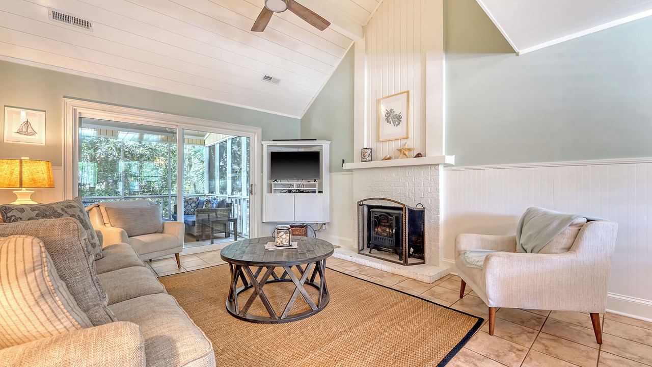 Photo of Livingroom in Tarpon Pond