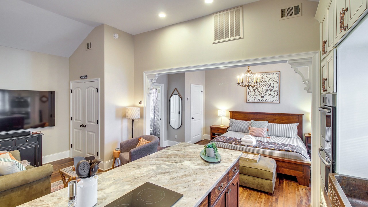 Photo of Bedroom in Thomas Square