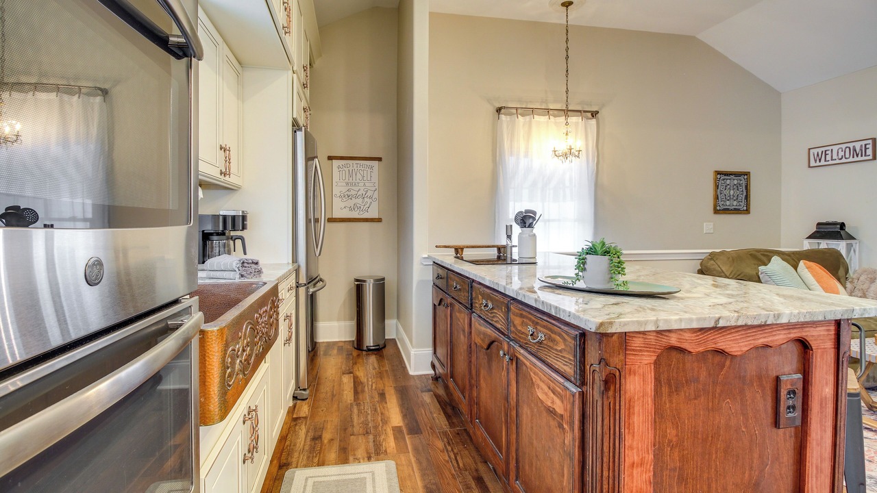 Photo of Kitchen in Thomas Square