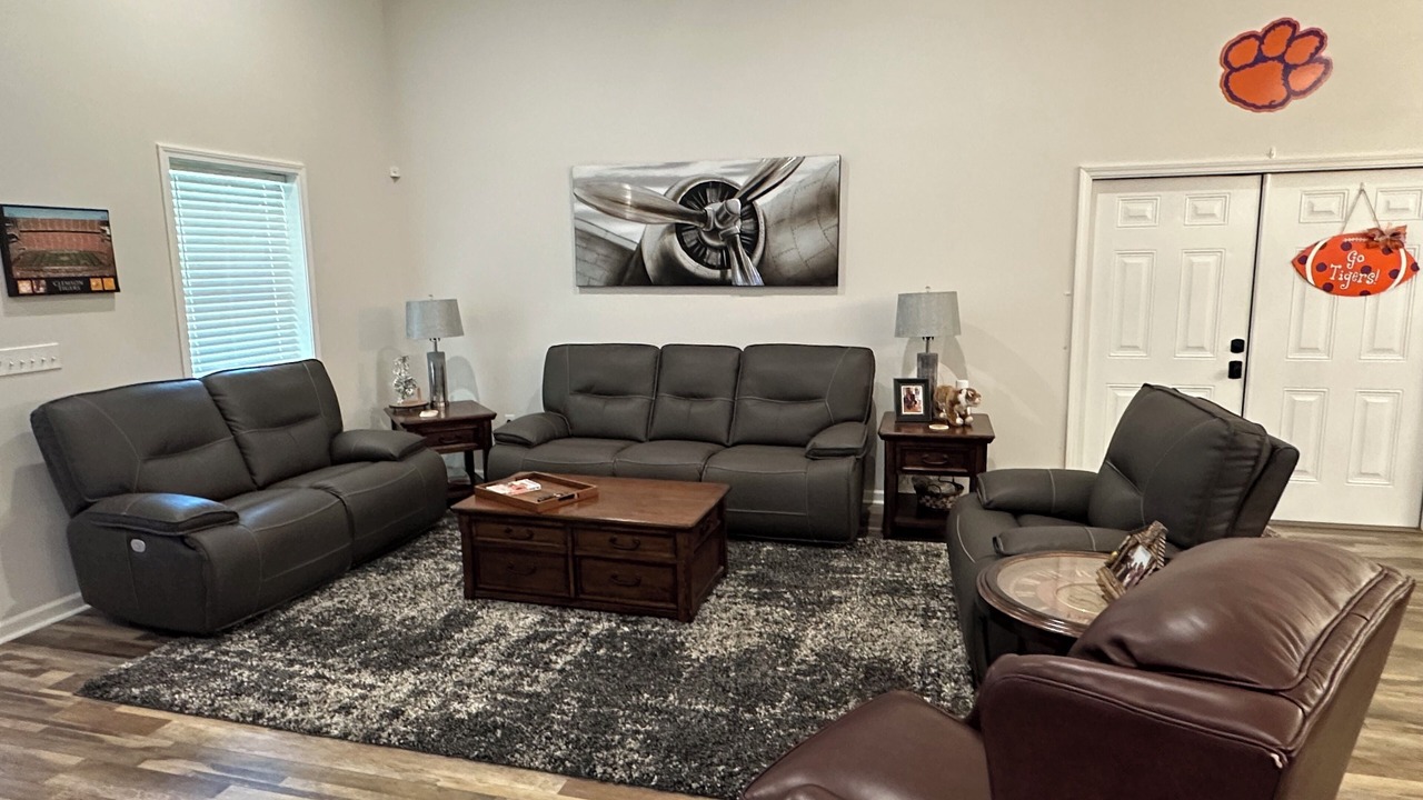 Photo of Livingroom in Seneca