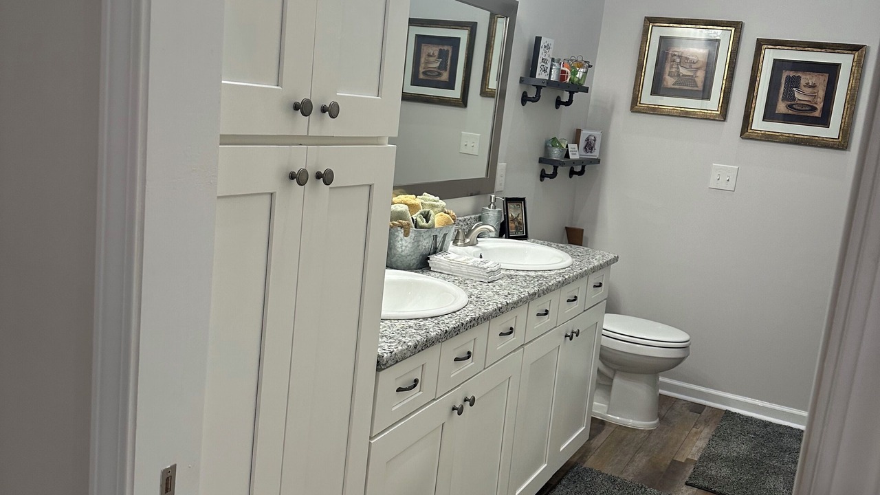Photo of Bathroom in Seneca