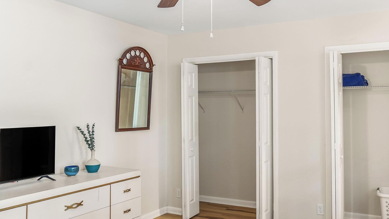 Photo of Bedroom in Pigeon Point