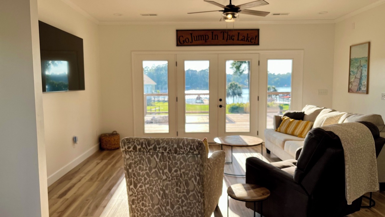 Photo of Livingroom in Manning