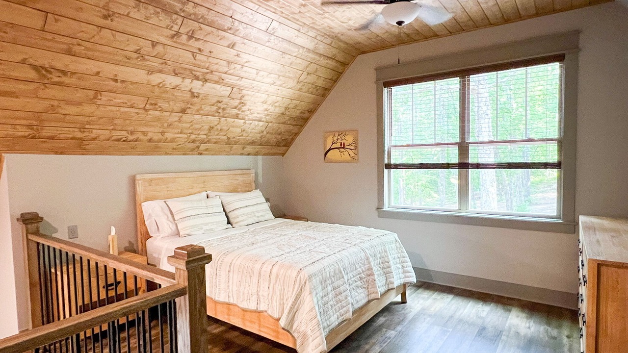 Photo of Bedroom in Seneca
