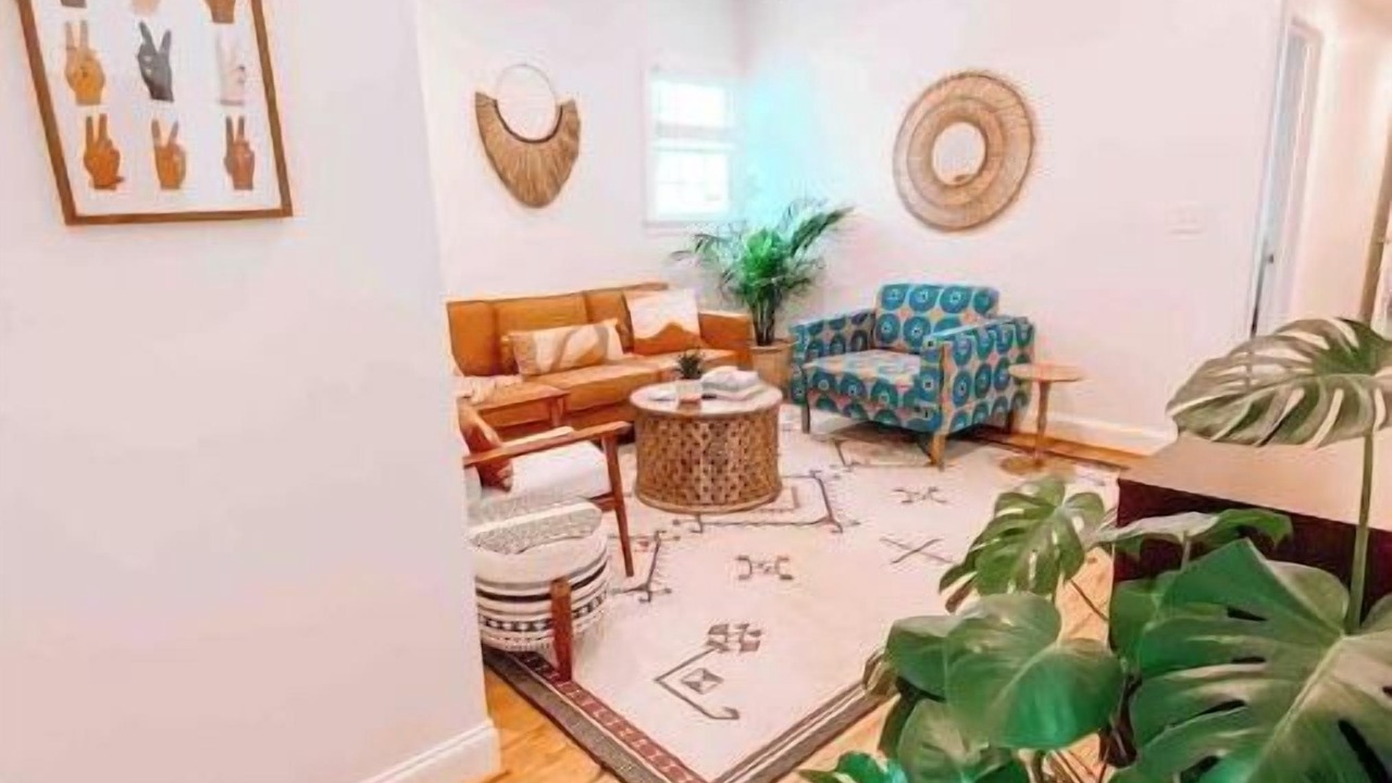 Photo of Livingroom in Westside