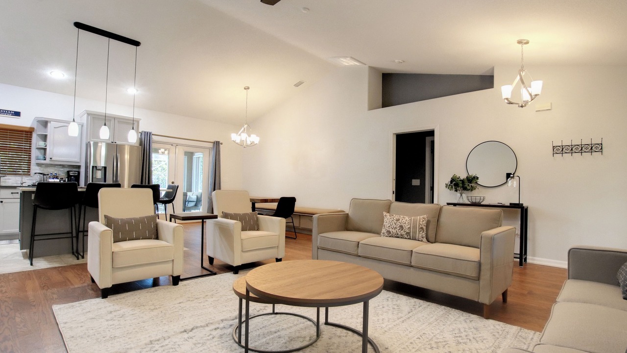 Photo of Livingroom in Sebastian Highlands