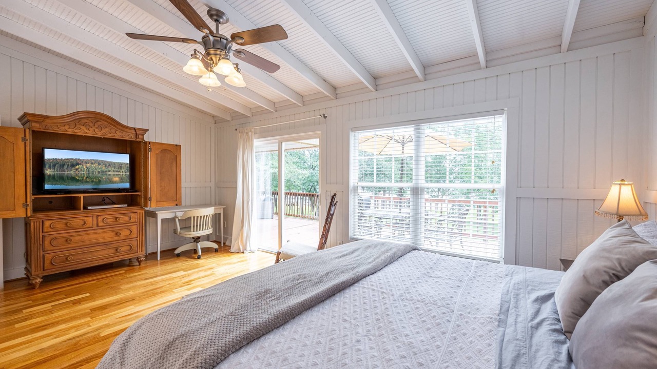 Photo of Bedroom in Fair Play