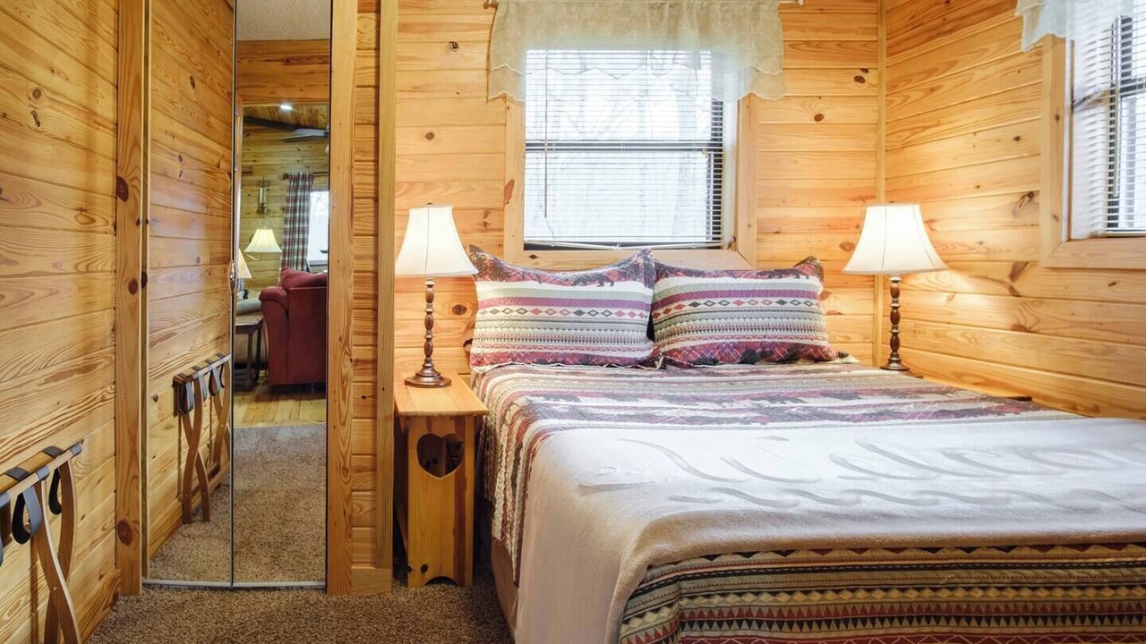 Photo of Bedroom in Robbinsville