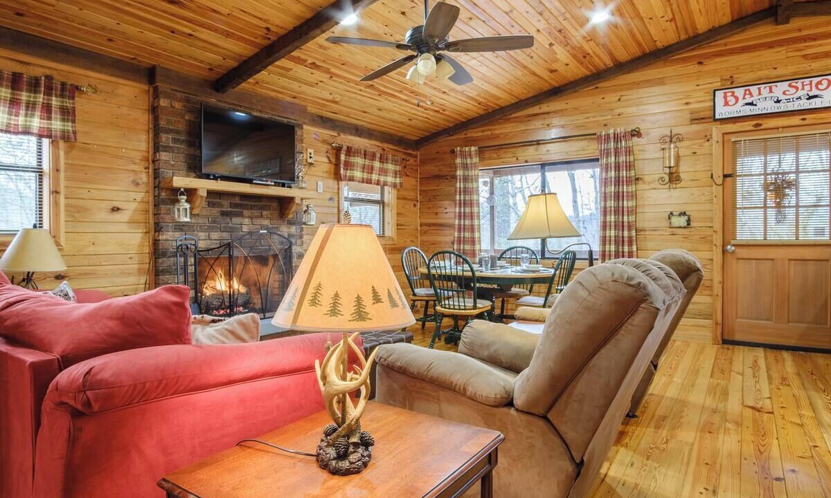 Photo of Livingroom in Robbinsville