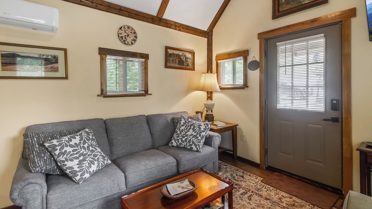 Photo of Livingroom in Woodruff