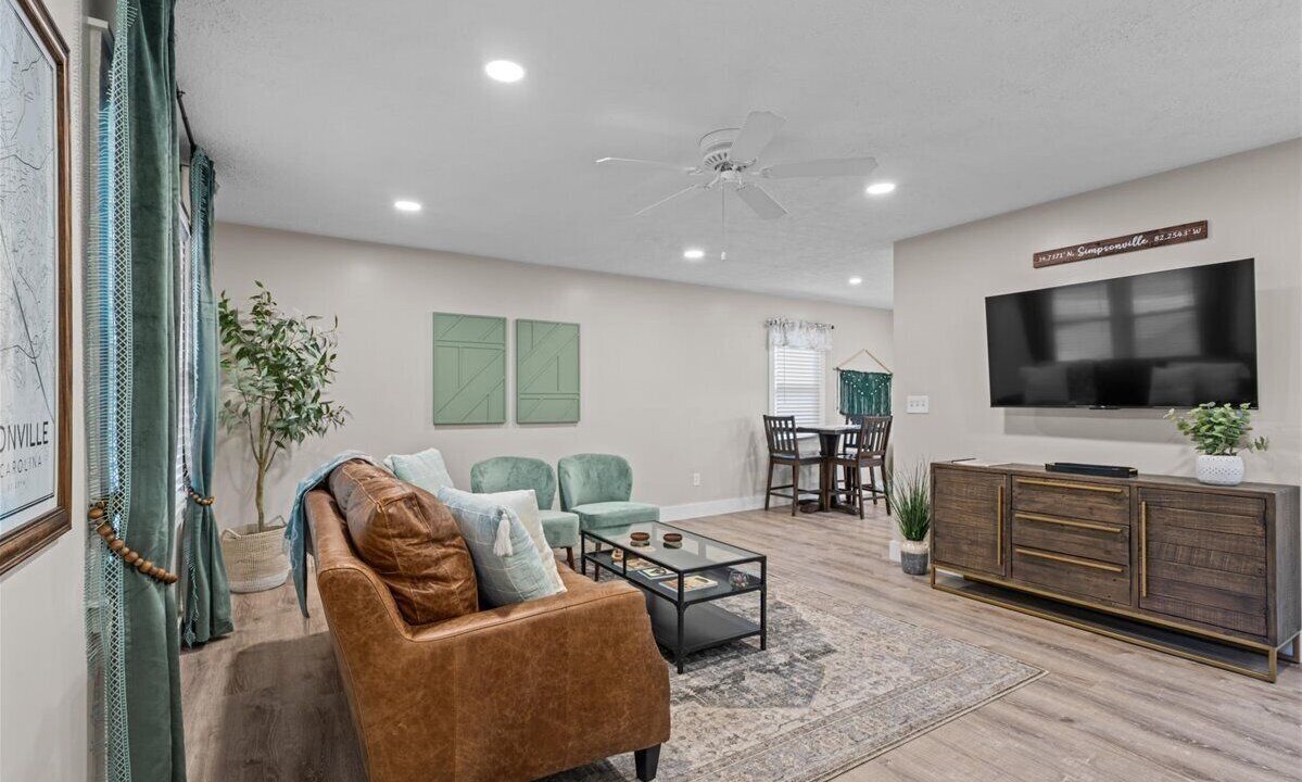 Photo of Livingroom in Simpsonville