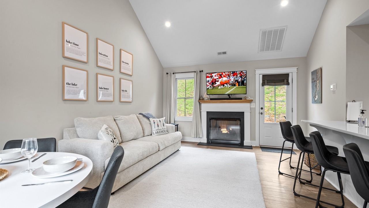 Photo of Livingroom in West Union