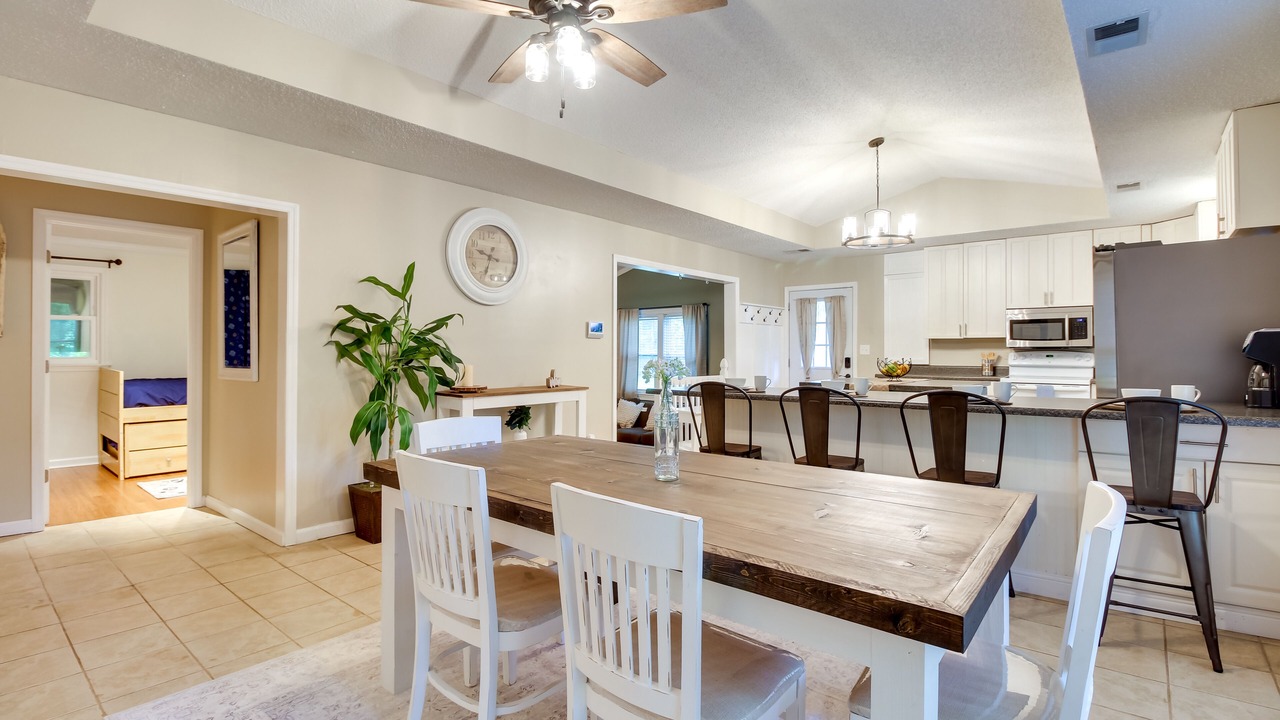 Photo of Livingroom in Eden