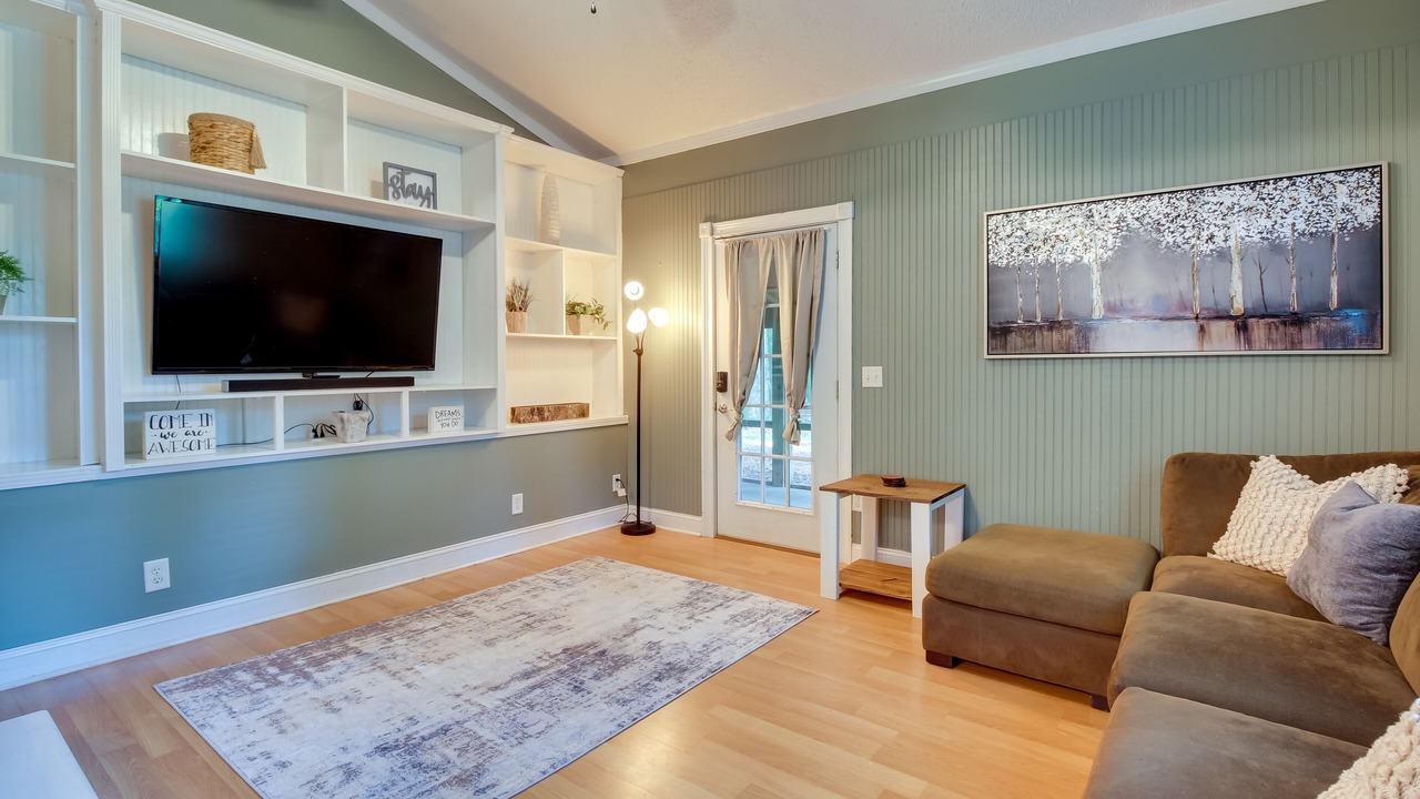 Photo of Livingroom in Eden