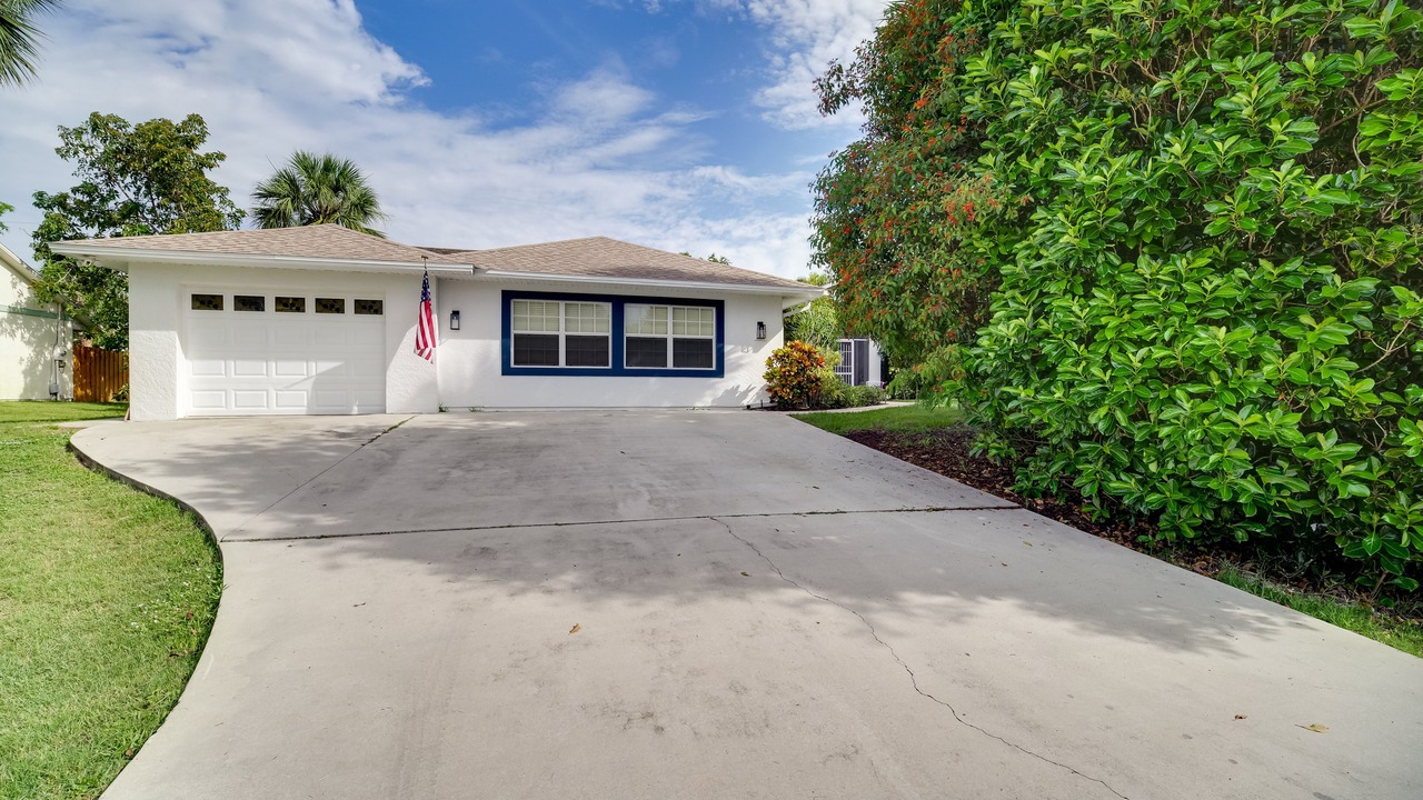 Photo of Outdoor in Sebastian Highlands