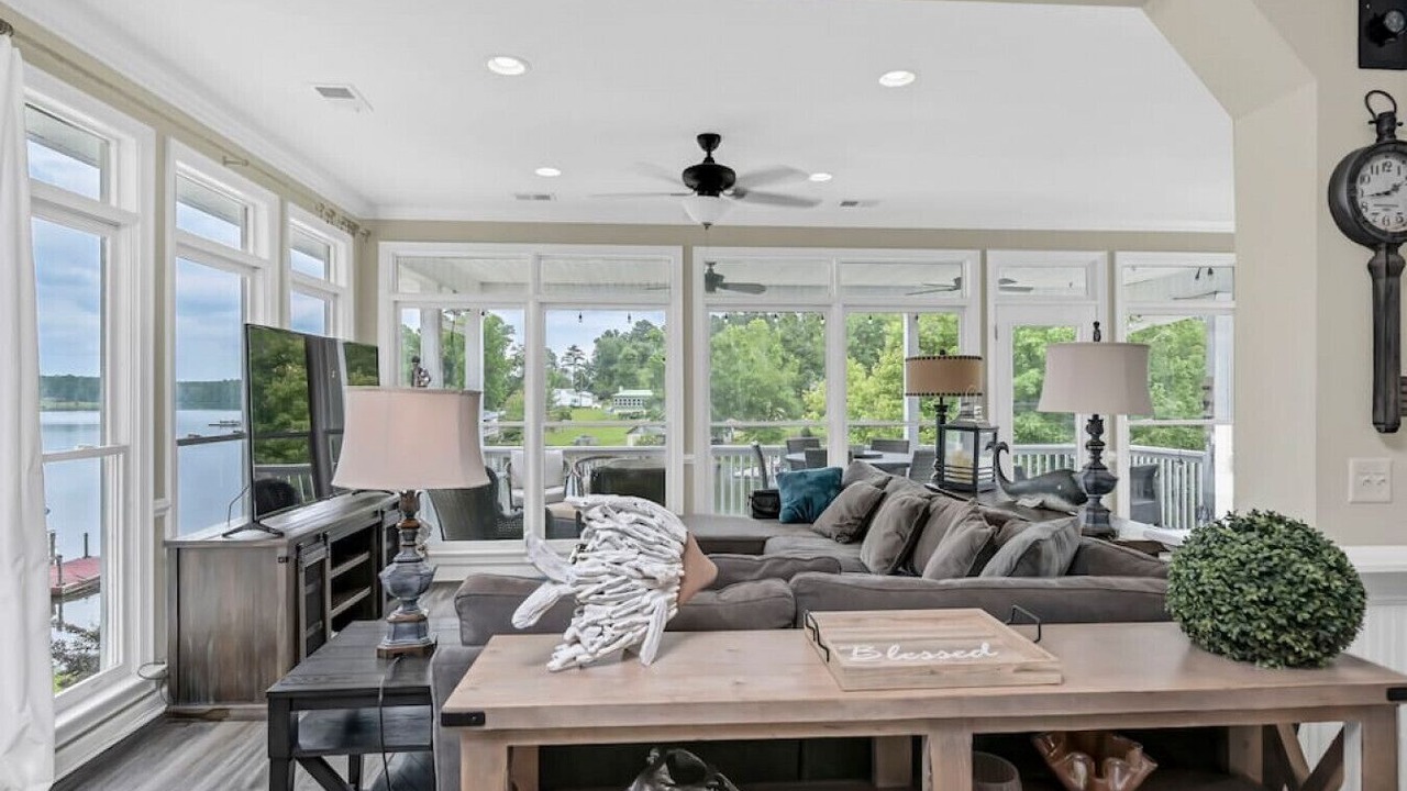 Photo of Livingroom in Leesville