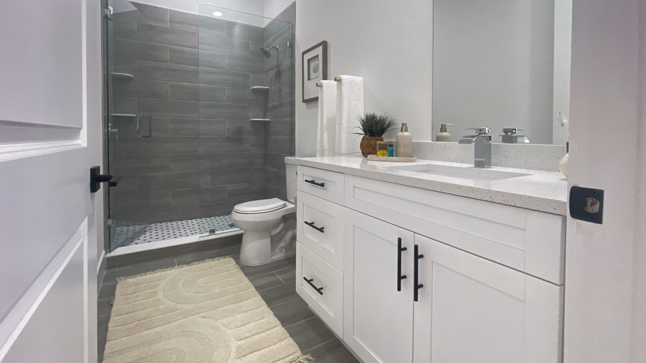 Photo of Bathroom in Mariner