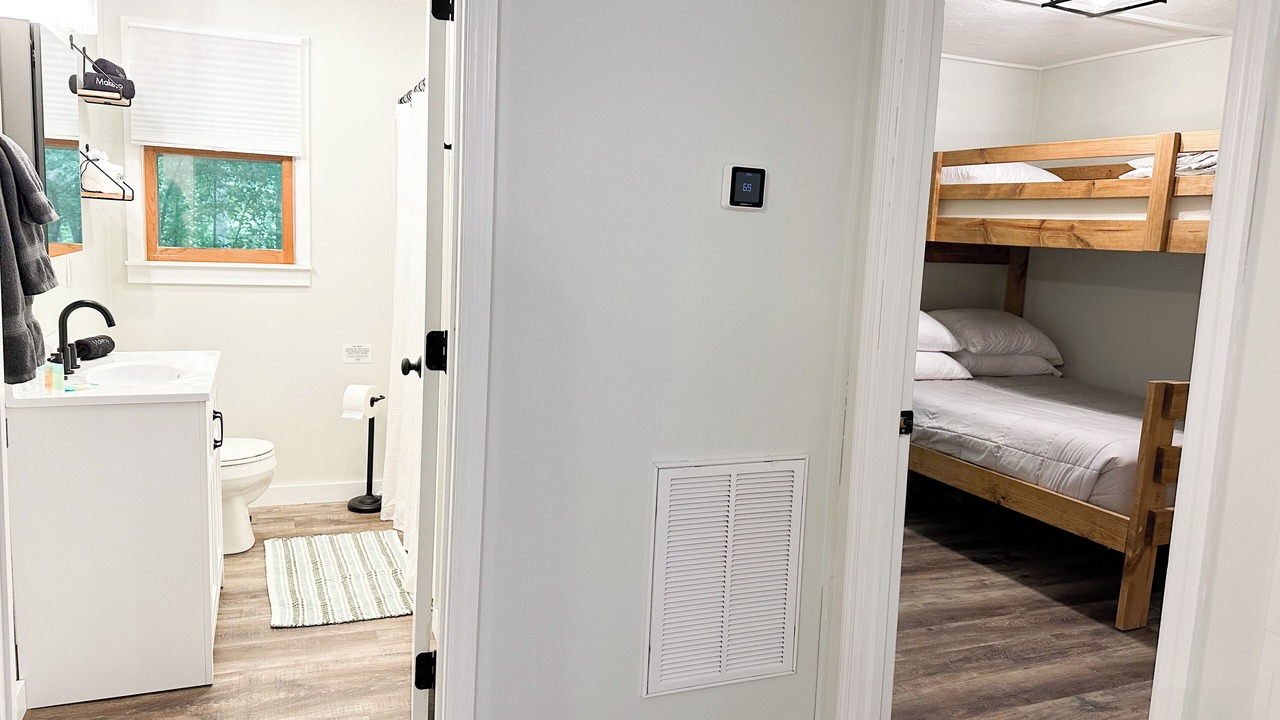 Photo of Bedroom in Smithville