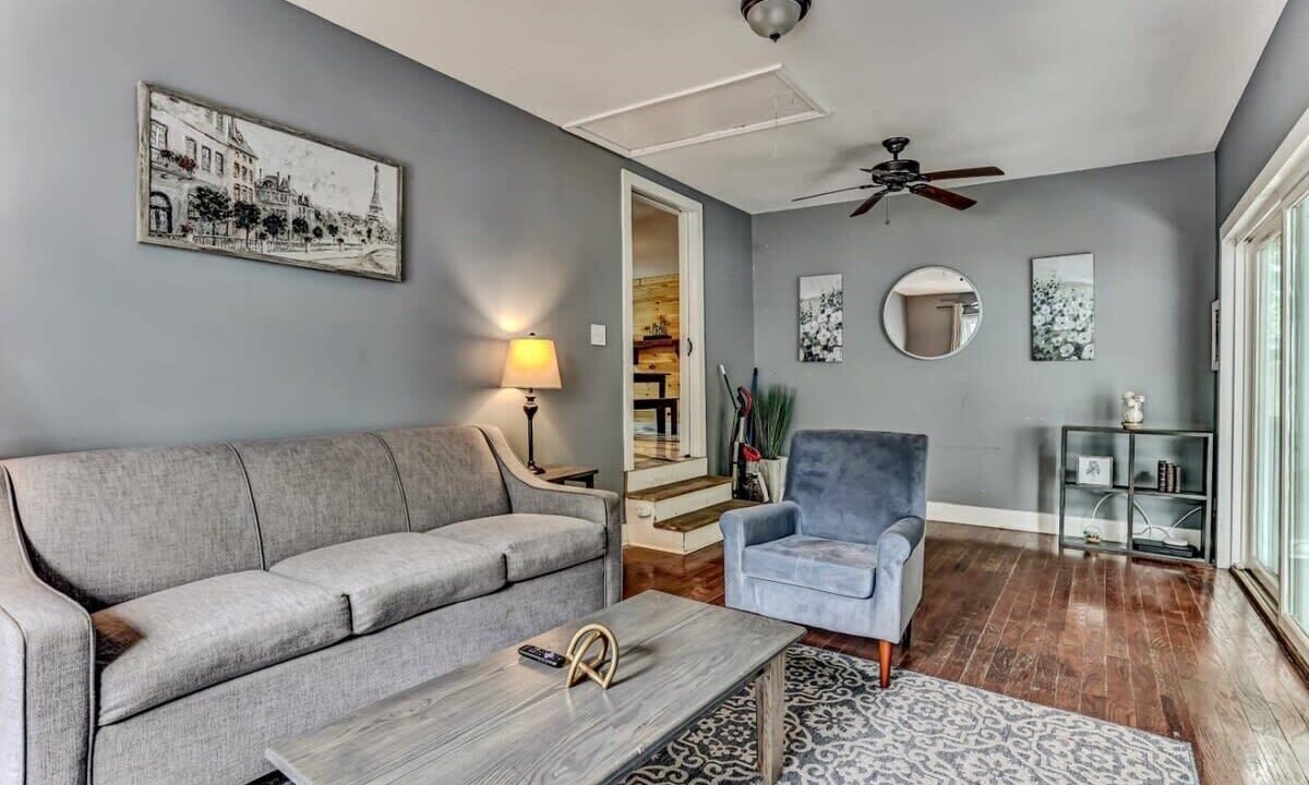 Photo of Livingroom in Montgomery