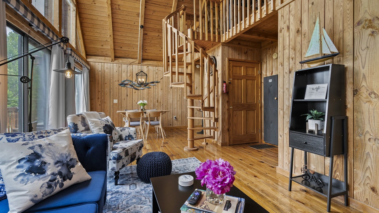 Photo of Livingroom in Six Mile