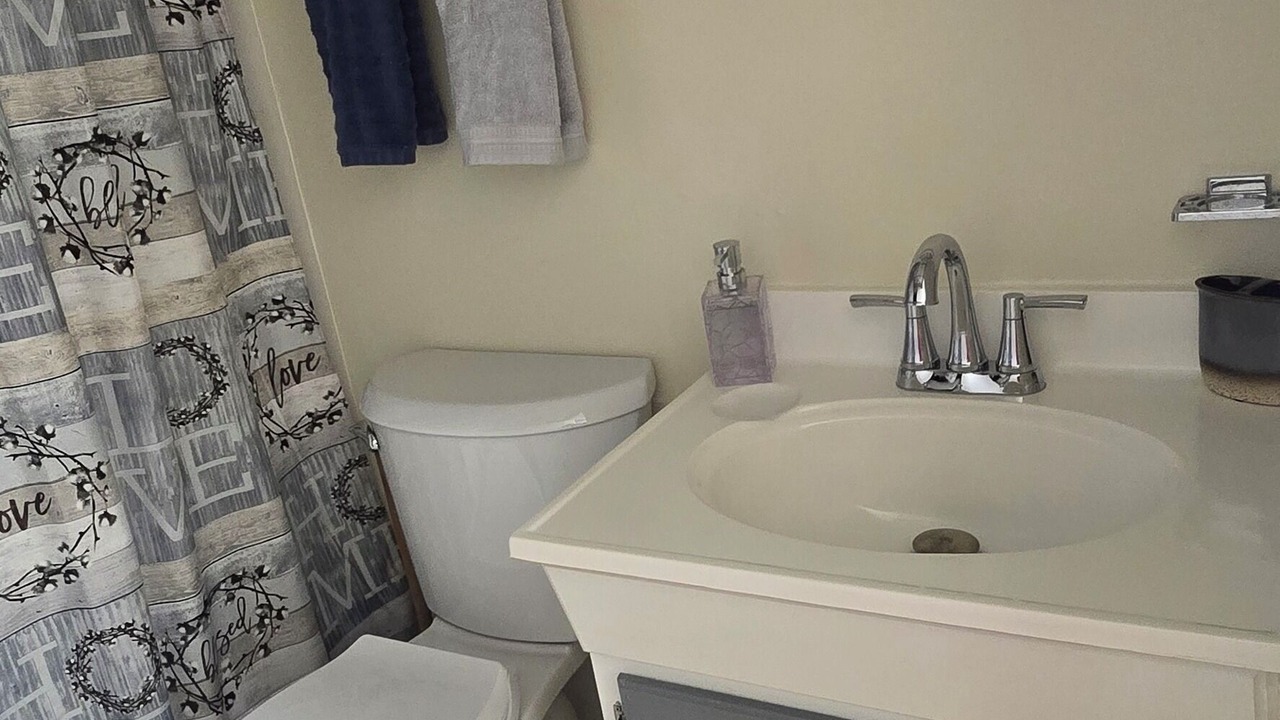 Photo of Bathroom in Martin