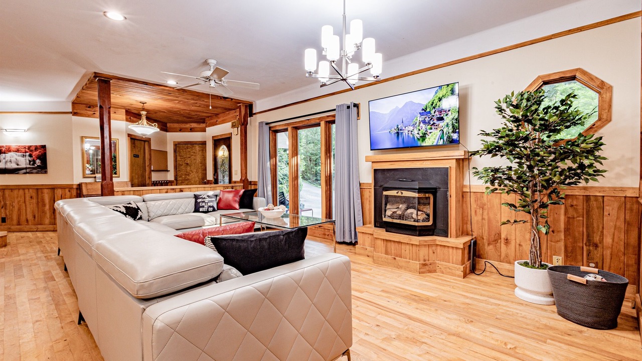 Photo of Livingroom in Whittier