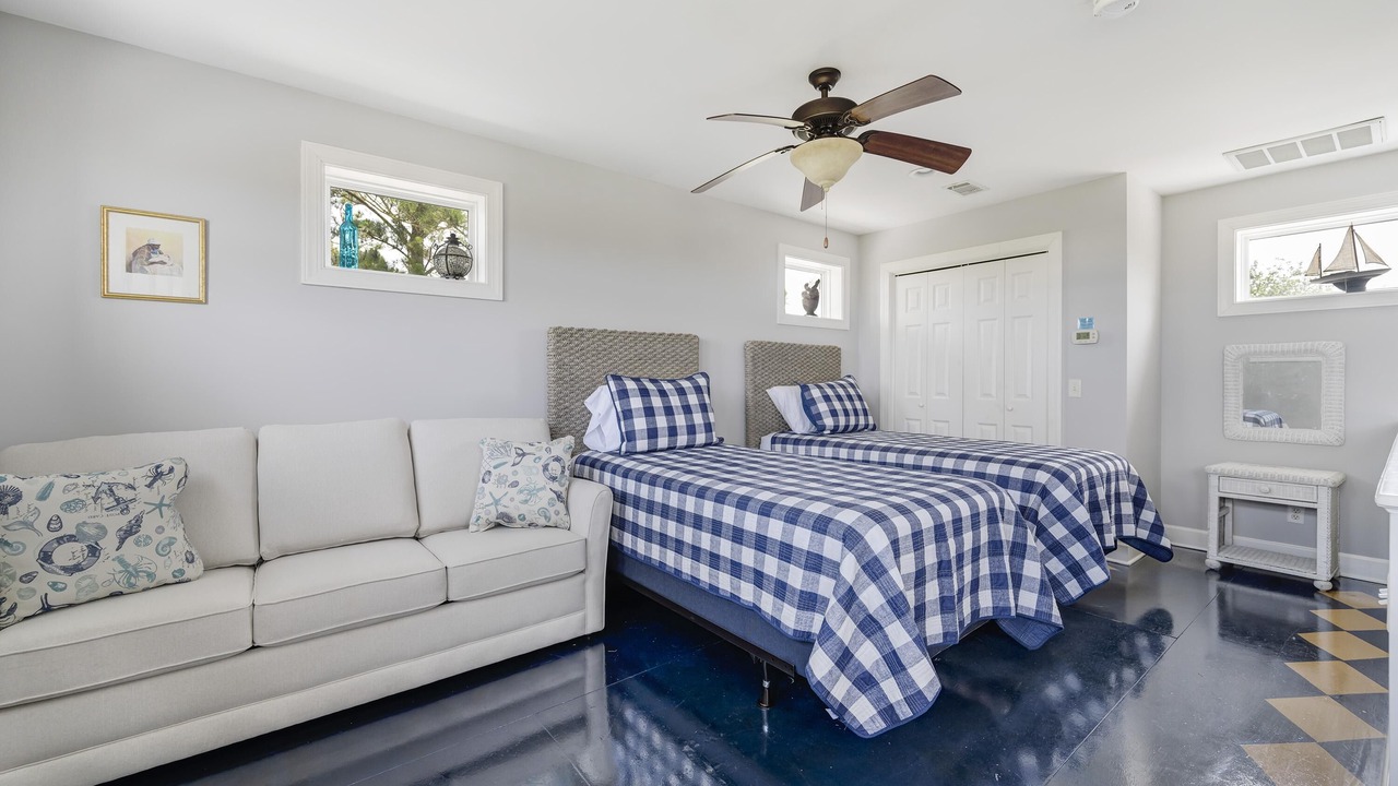 Photo of Bedroom in Oceanmarsh Subdivision