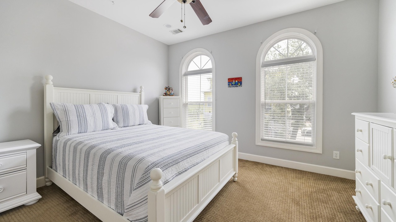 Photo of Bedroom in Oceanmarsh Subdivision