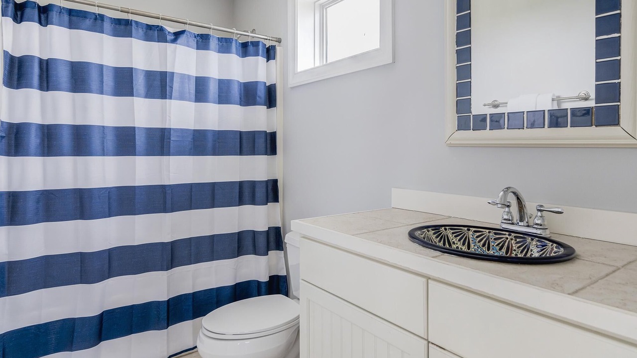 Photo of Bathroom in Oceanmarsh Subdivision
