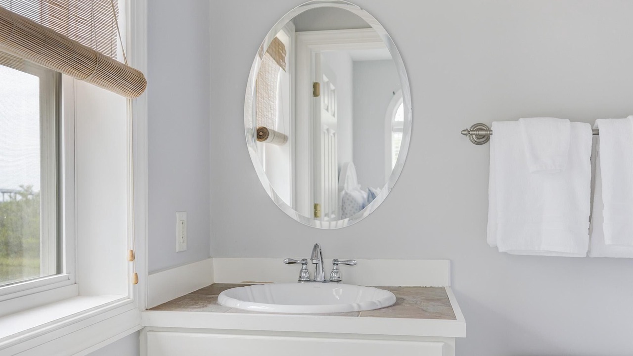 Photo of Bathroom in Oceanmarsh Subdivision