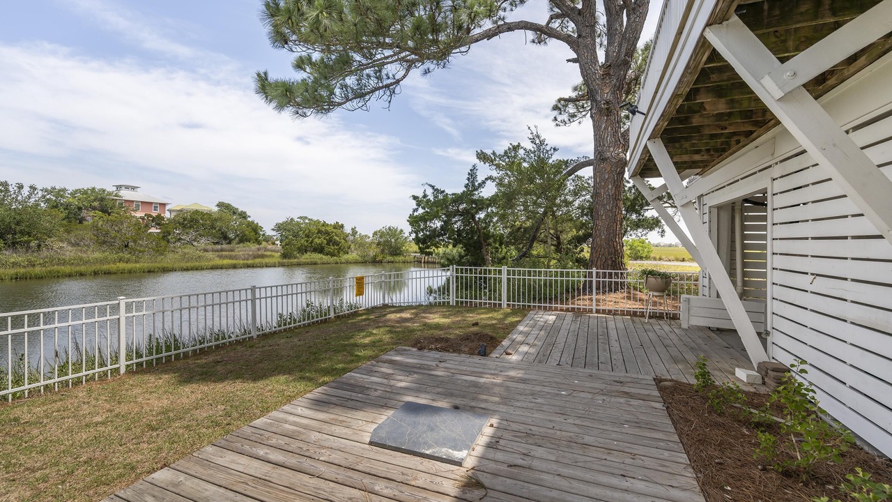 Photo of Patio Balcony in Oceanmarsh Subdivision