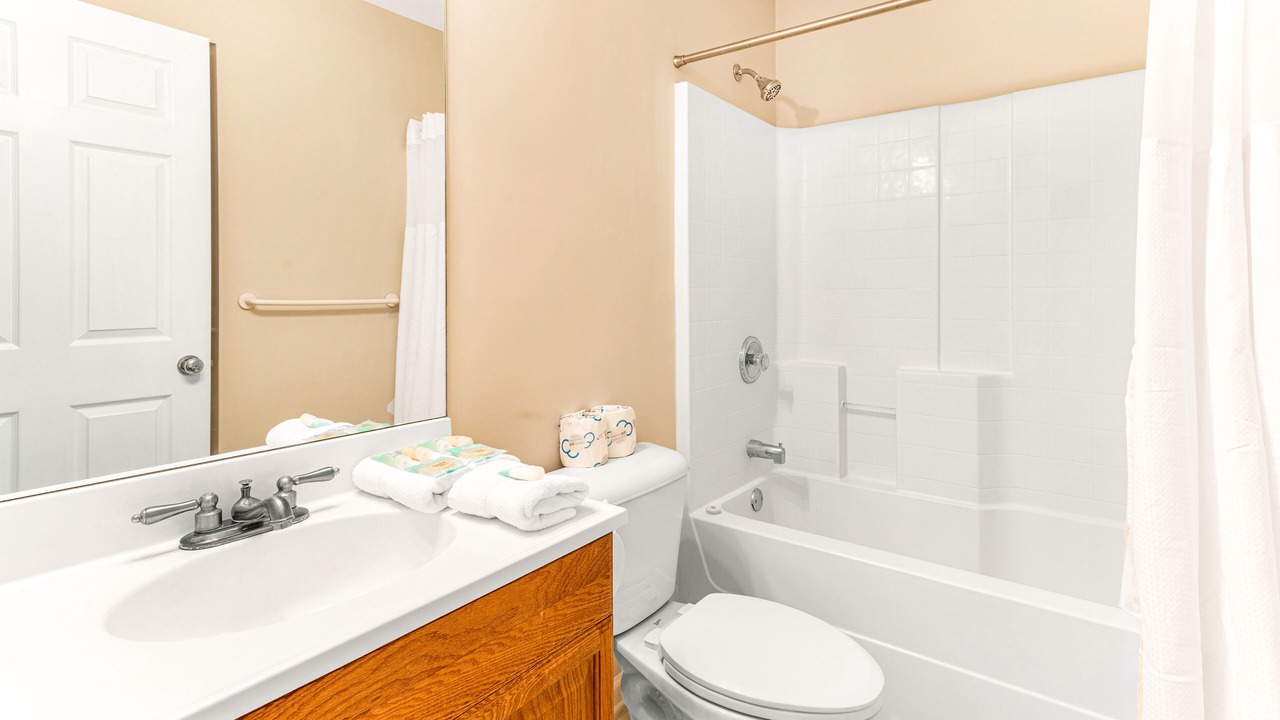 Photo of Bathroom in Dixon Park