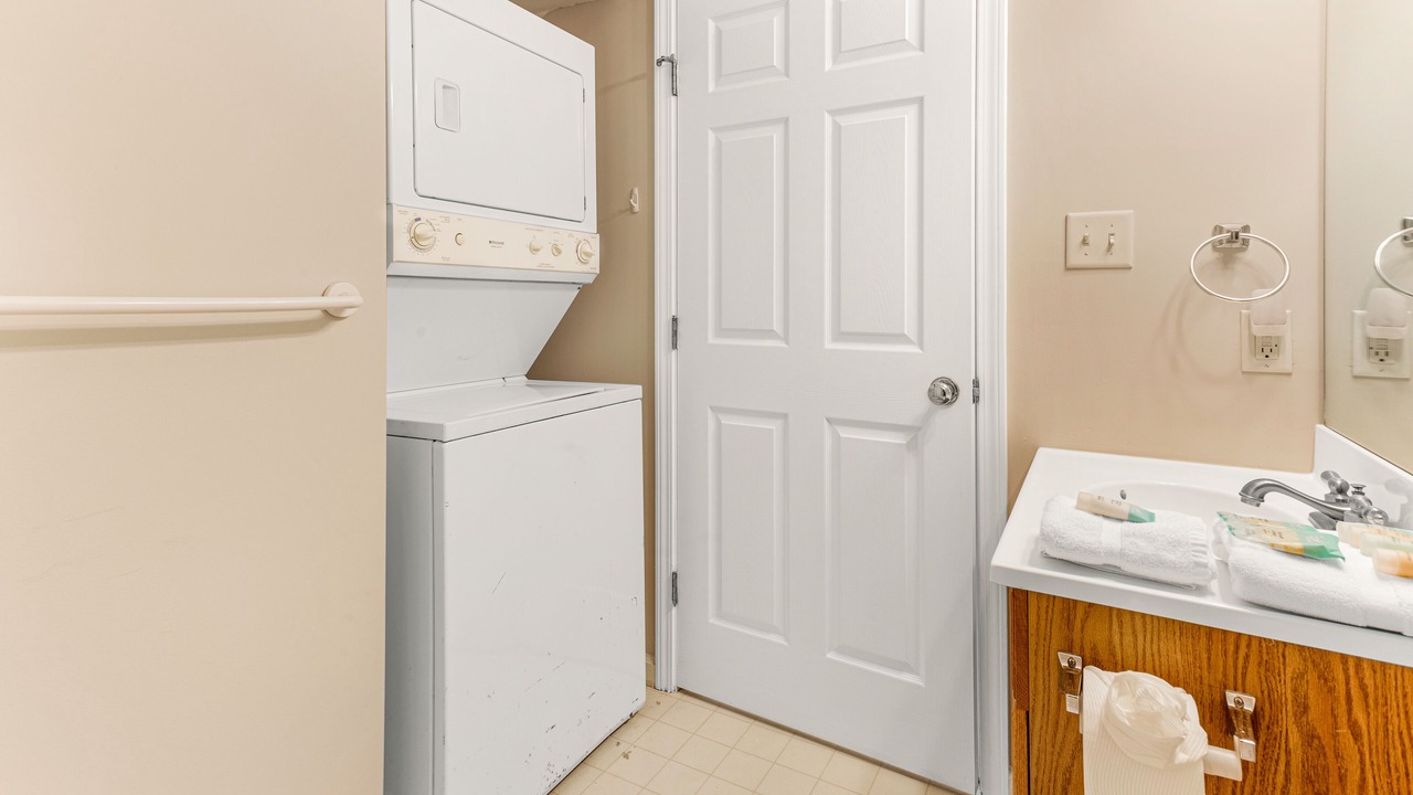 Photo of Bathroom in Dixon Park