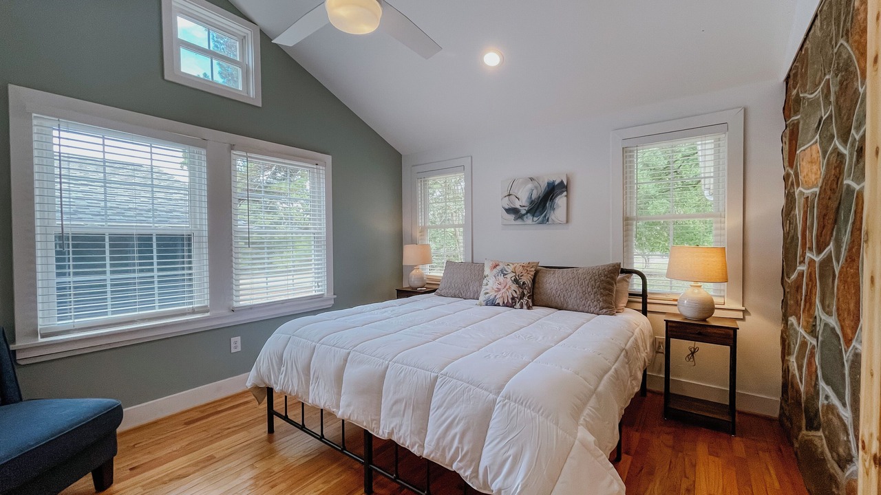 Photo of Bedroom in Central