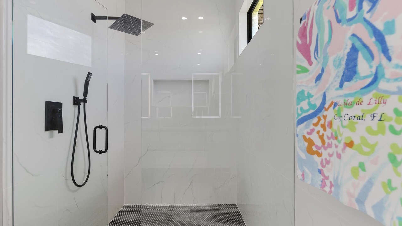 Photo of Bathroom in Mariner