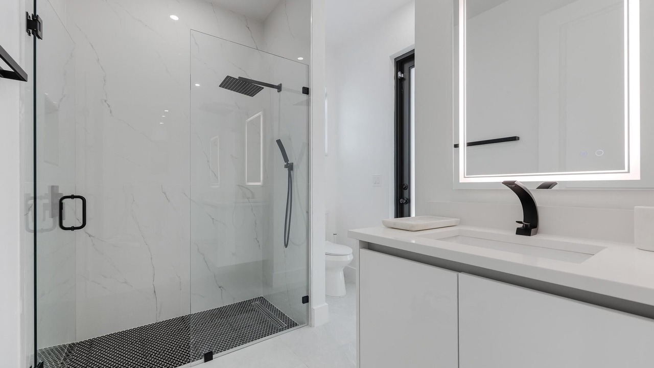 Photo of Bathroom in Mariner