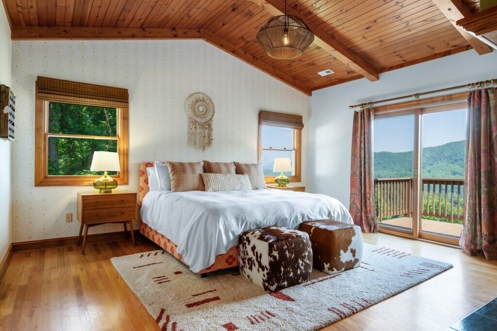 Photo of Others in Maggie Valley