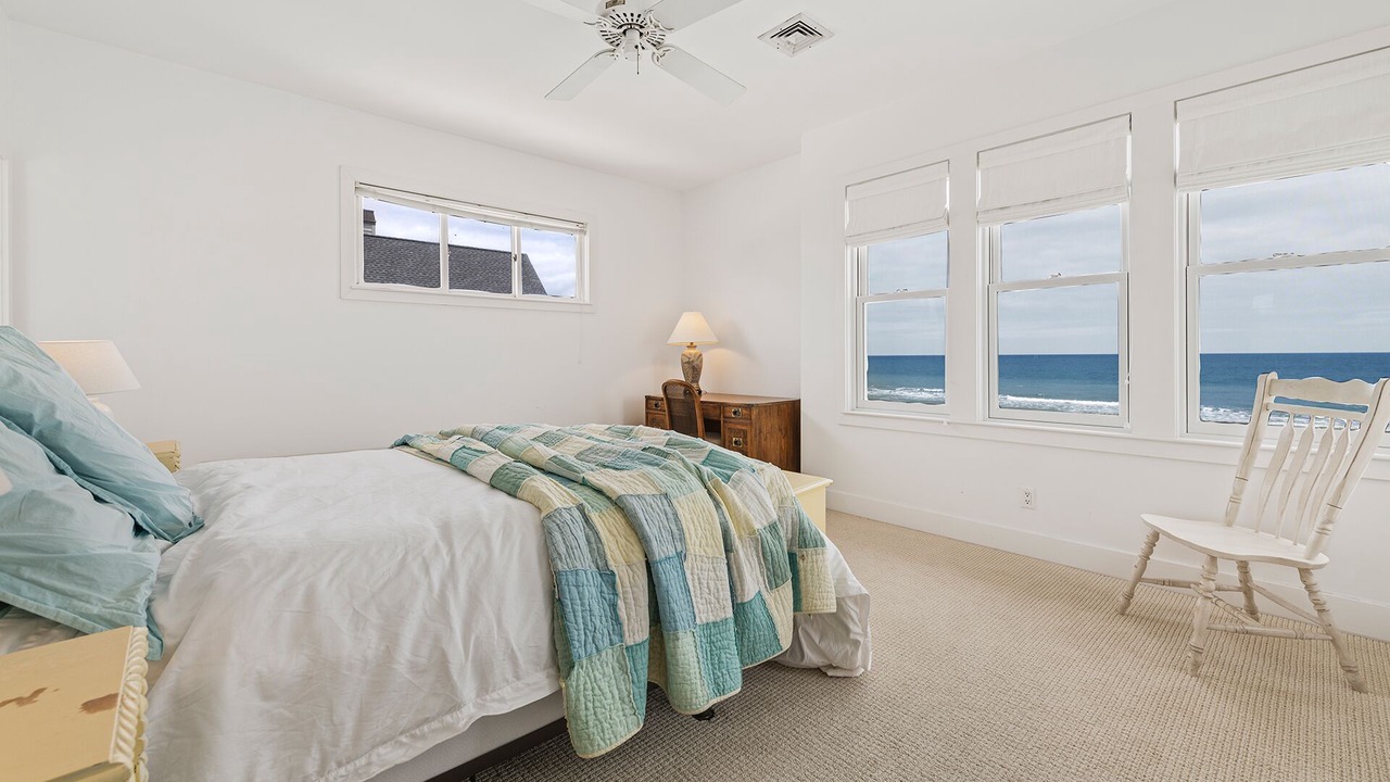 Photo of Bedroom in Debordieu Colony