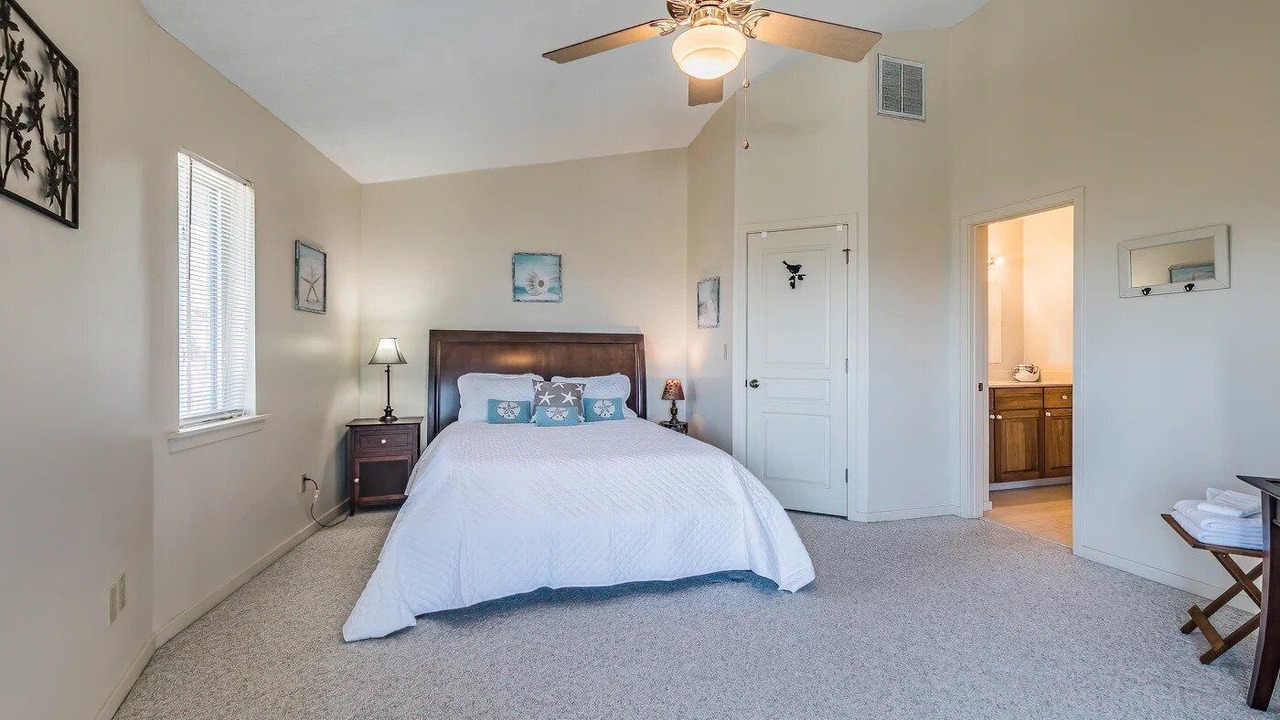 Photo of Bedroom in Beachwalk